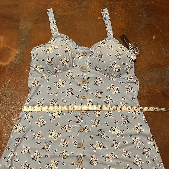 💰👀 Bundle 4/$20 👀💰
No Boundaries dress - Picture 11 of 13